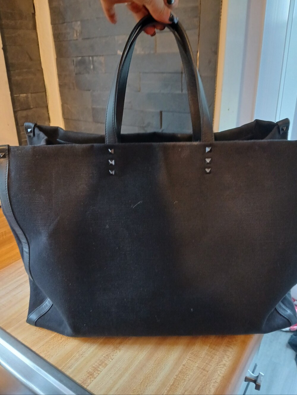 Valentino Garavani Like NEW Large Tote & Dustbag - Picture 5 of 8